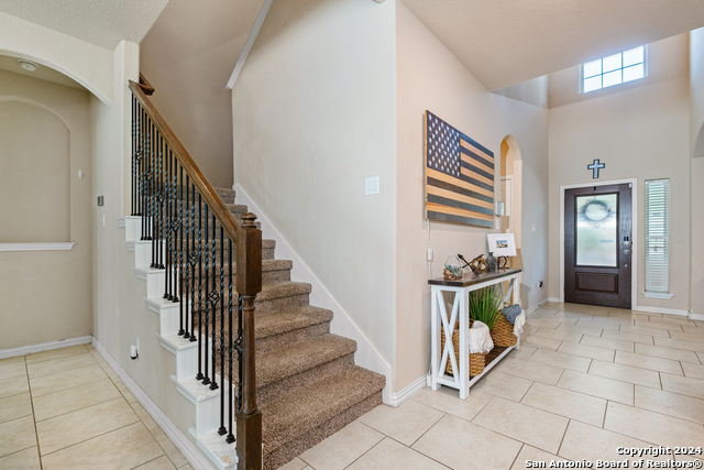 Image 8 of 44 For 14438 Palomino Pl