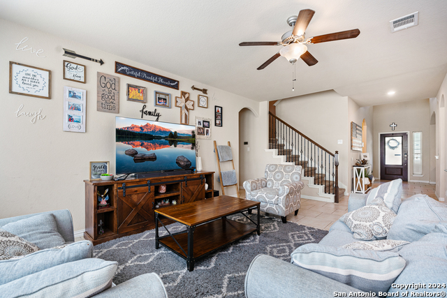 Image 9 of 44 For 14438 Palomino Pl
