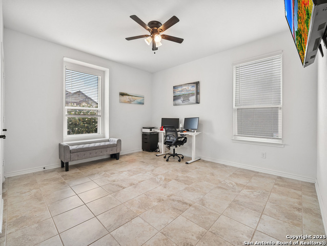 Listing photo id 17 for 220 Shadow Terrace