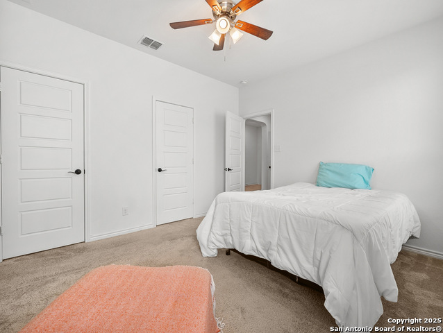 Listing photo id 20 for 220 Shadow Terrace