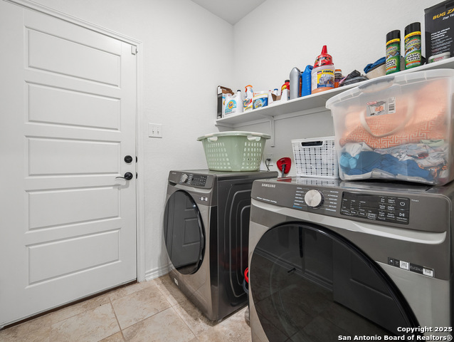 Listing photo id 22 for 220 Shadow Terrace