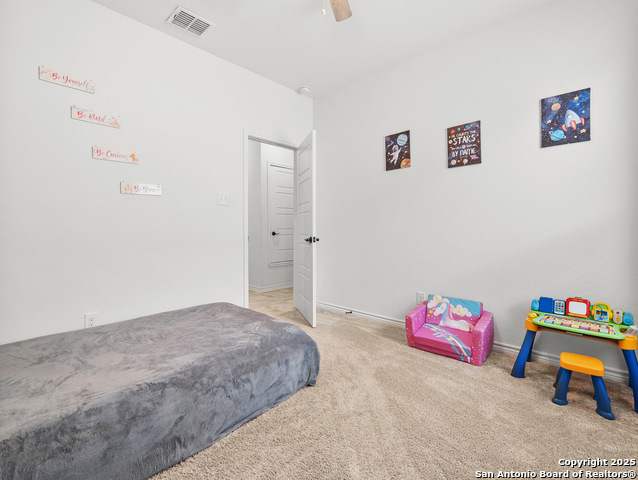 Listing photo id 24 for 220 Shadow Terrace