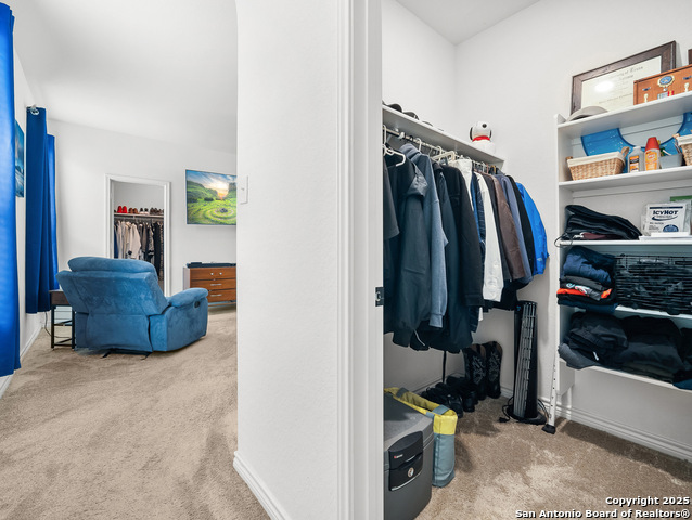 Listing photo id 29 for 220 Shadow Terrace