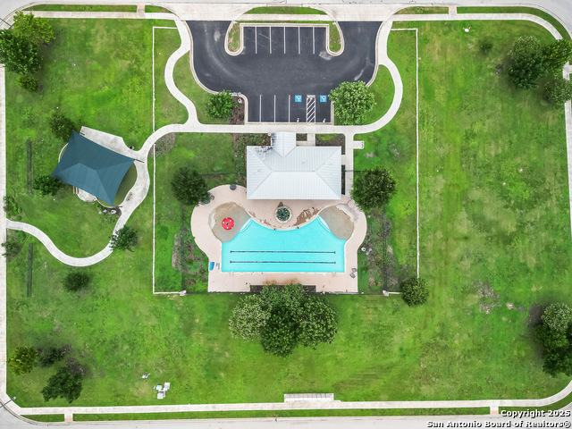 Listing photo id 42 for 220 Shadow Terrace