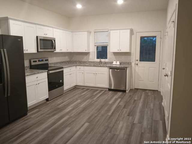Image 8 of 14 For 5239 Hickory Place