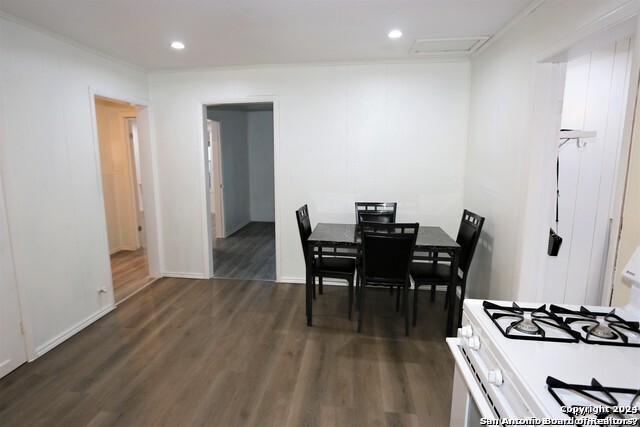 Image 4 of 16 For 1135 Gladstone