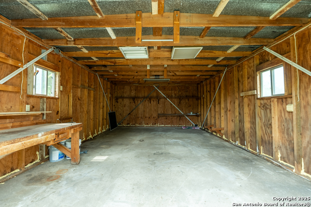 Image 29 of 33 For 643 Edgebrook