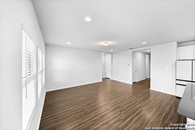 Image 12 of 33 For 6723 Shiraz Way