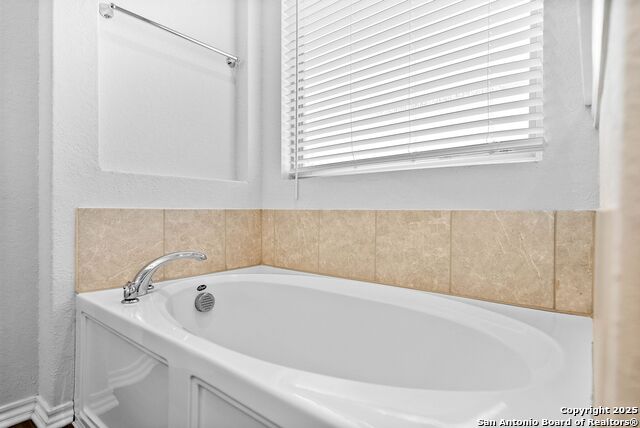 Image 19 of 33 For 6723 Shiraz Way