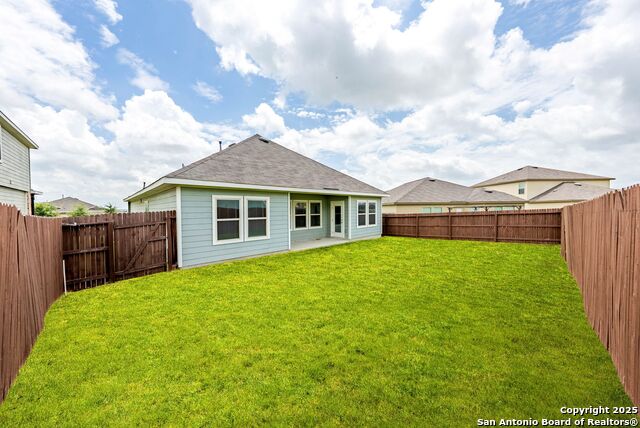 Image 26 of 33 For 6723 Shiraz Way