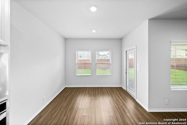 Image 9 of 33 For 6723 Shiraz Way