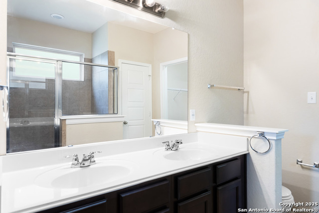 Listing photo id 13 for 15127 Pandion