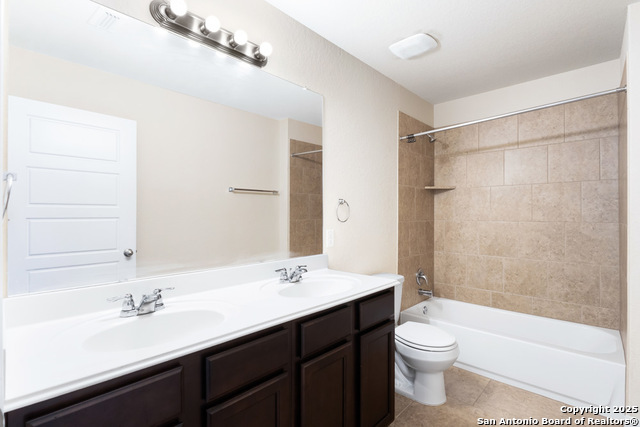 Listing photo id 21 for 15127 Pandion