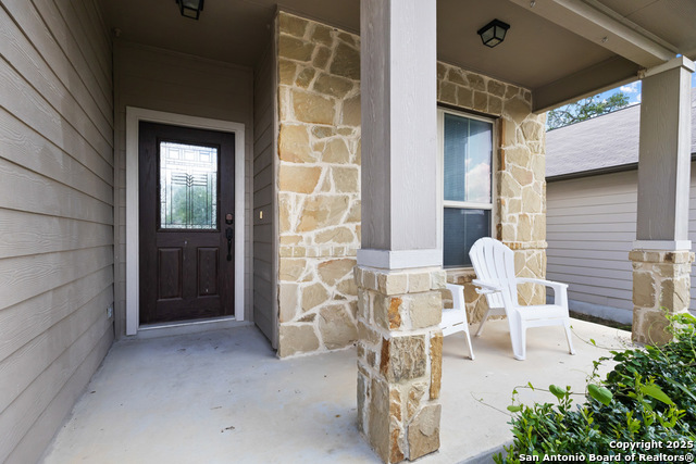 Listing photo id 2 for 15127 Pandion