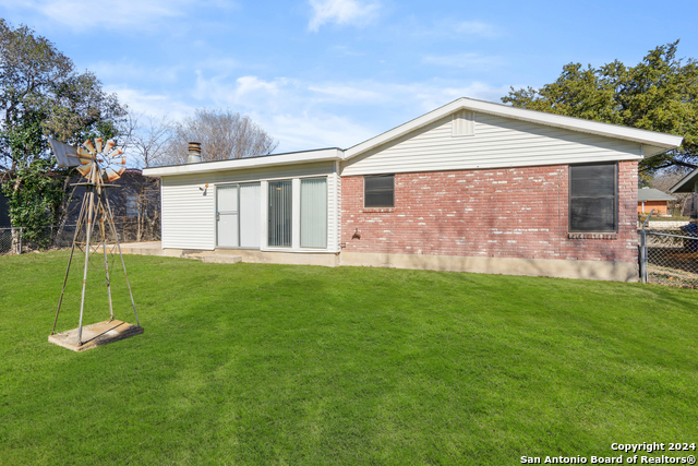 Listing photo id 26 for 806 Northstar Dr