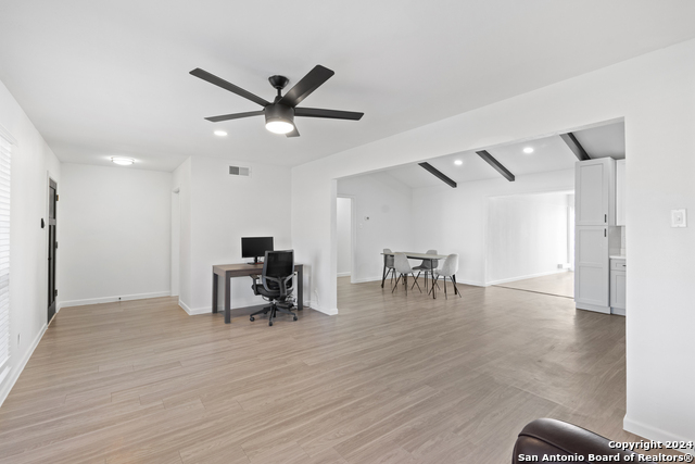 Listing photo id 5 for 806 Northstar Dr