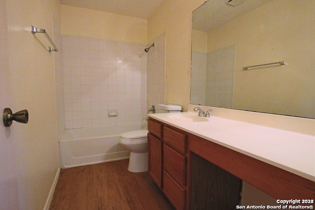 Image 10 of 13 For 11126 Cherry Park Dr