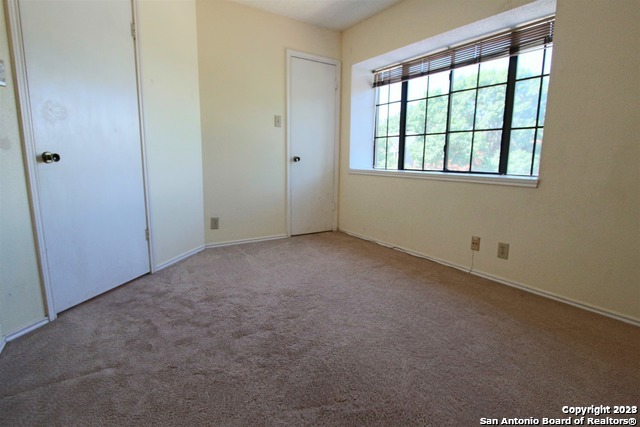 Image 11 of 13 For 11126 Cherry Park Dr