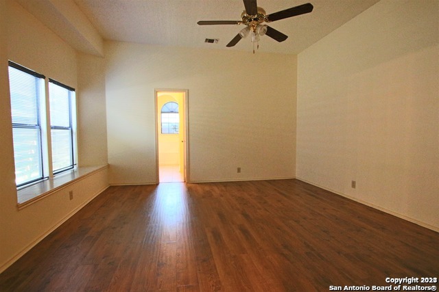 Image 7 of 13 For 11126 Cherry Park Dr