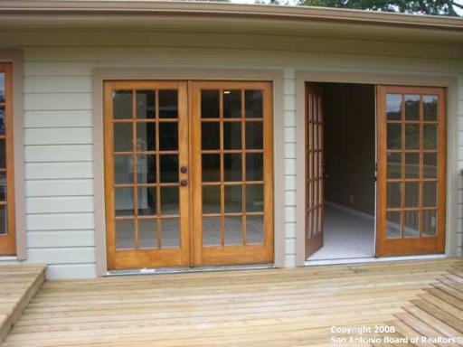 Listing photo id 9 for 535 Oakleaf