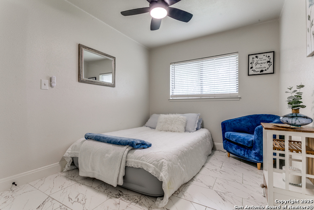Listing photo id 15 for 14123 Bacarro St