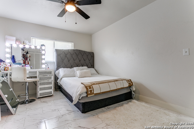 Listing photo id 16 for 14123 Bacarro St