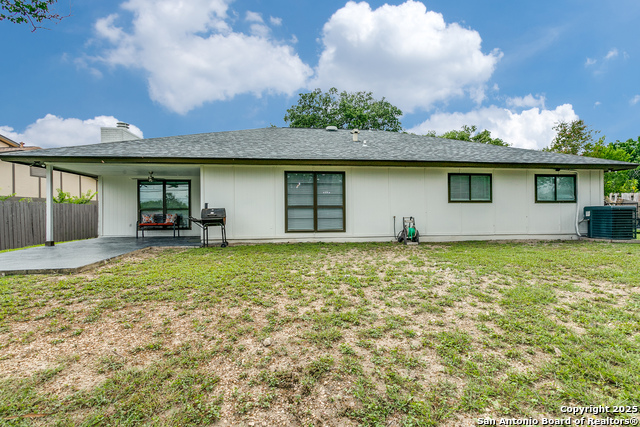Listing photo id 21 for 14123 Bacarro St