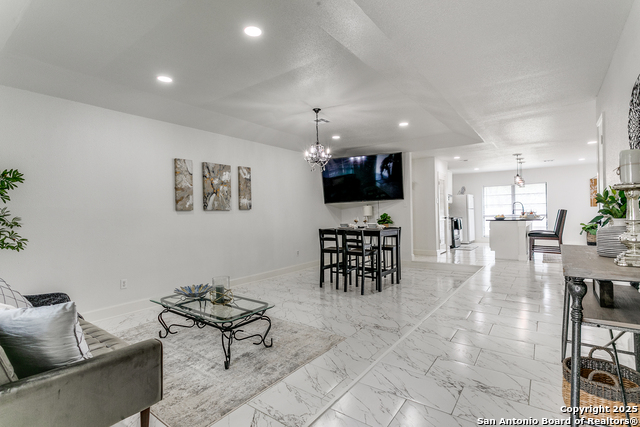 Listing photo id 5 for 14123 Bacarro St