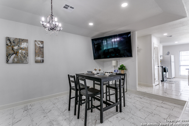 Listing photo id 7 for 14123 Bacarro St