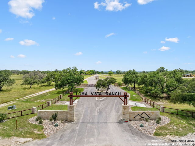 Listing photo id 32 for 000 Pitre Springs Road