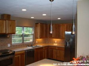 Listing photo id 2 for 535 Oakleaf