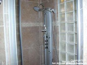 Listing photo id 6 for 535 Oakleaf