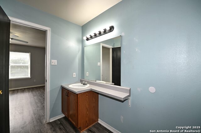 Listing photo id 19 for 8155 Heights Valley