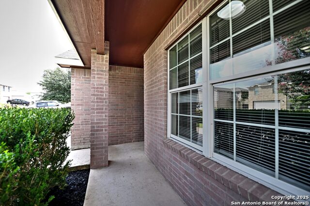 Listing photo id 2 for 8155 Heights Valley