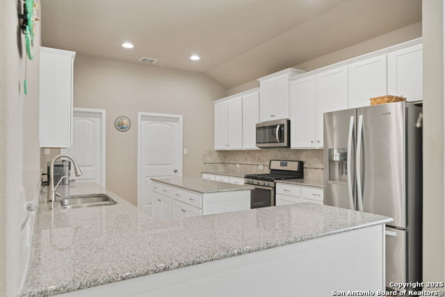 Listing photo id 10 for 9743 Monken  