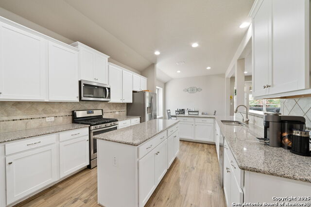 Listing photo id 12 for 9743 Monken  