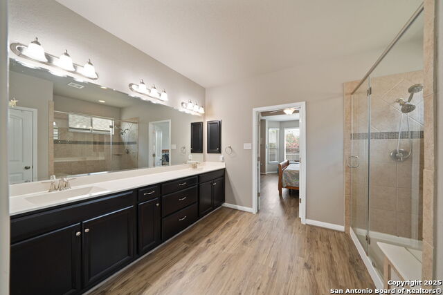 Listing photo id 20 for 9743 Monken  