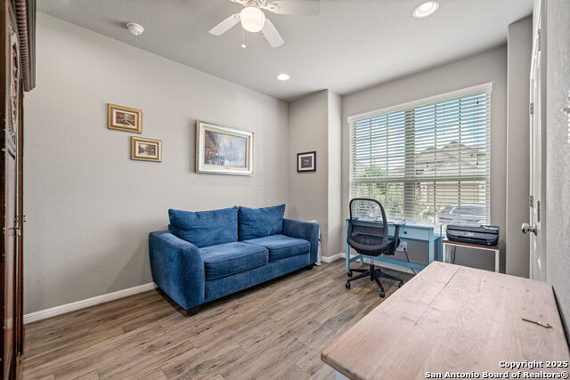 Listing photo id 22 for 9743 Monken  