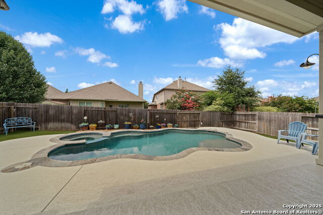 Listing photo id 28 for 9743 Monken  