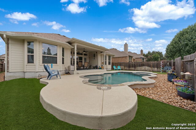 Listing photo id 30 for 9743 Monken  