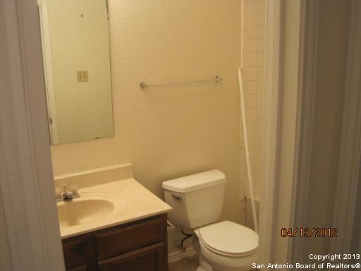 Image 19 of 21 For 5515 Lochmoor  2