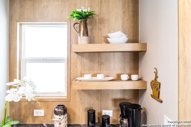Listing photo id 5 for 140 Syrah St