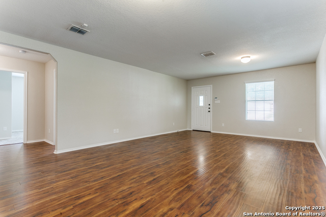 Listing photo id 3 for 16210 Rosebud Vista