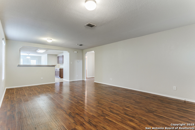 Listing photo id 4 for 16210 Rosebud Vista