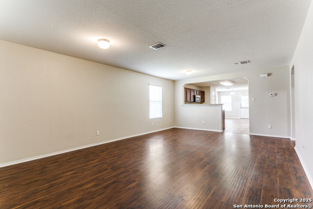 Listing photo id 5 for 16210 Rosebud Vista