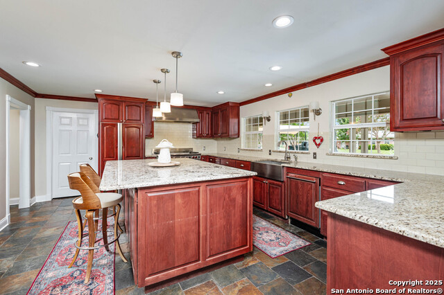 Image 13 of 29 For 426 Tophill  