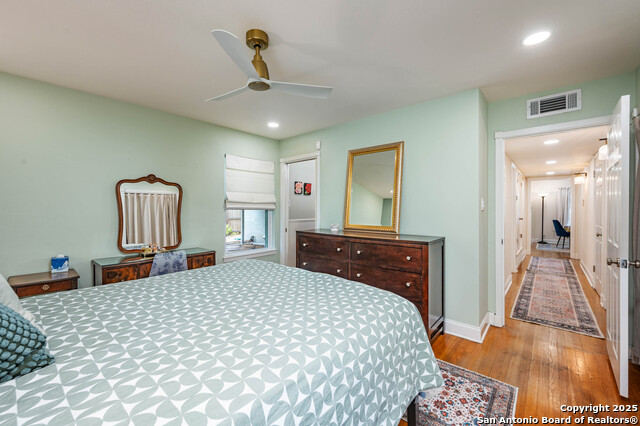 Image 20 of 29 For 426 Tophill  