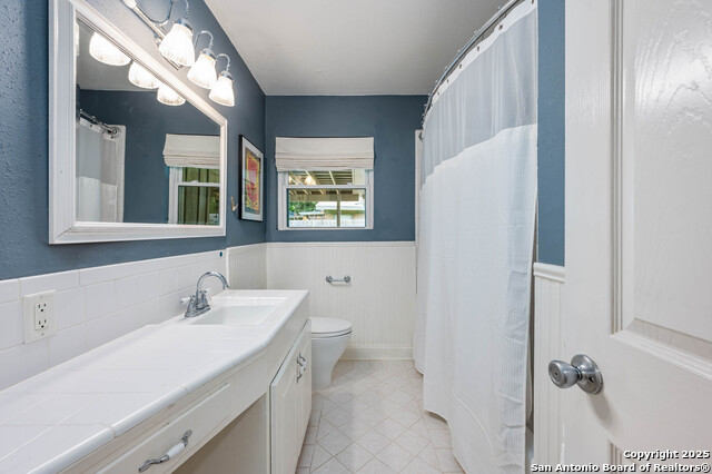 Image 24 of 29 For 426 Tophill  