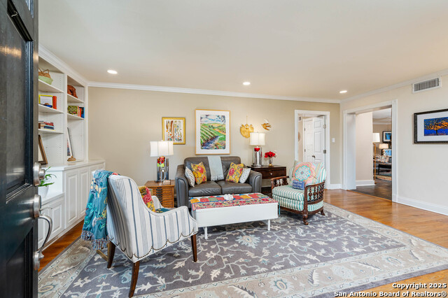 Image 6 of 29 For 426 Tophill  