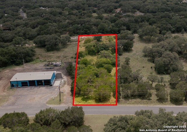 Listing photo id 0 for 6936 Circle Oak